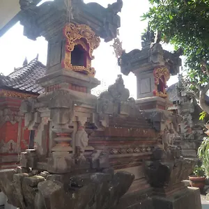  Homestay Pratama House